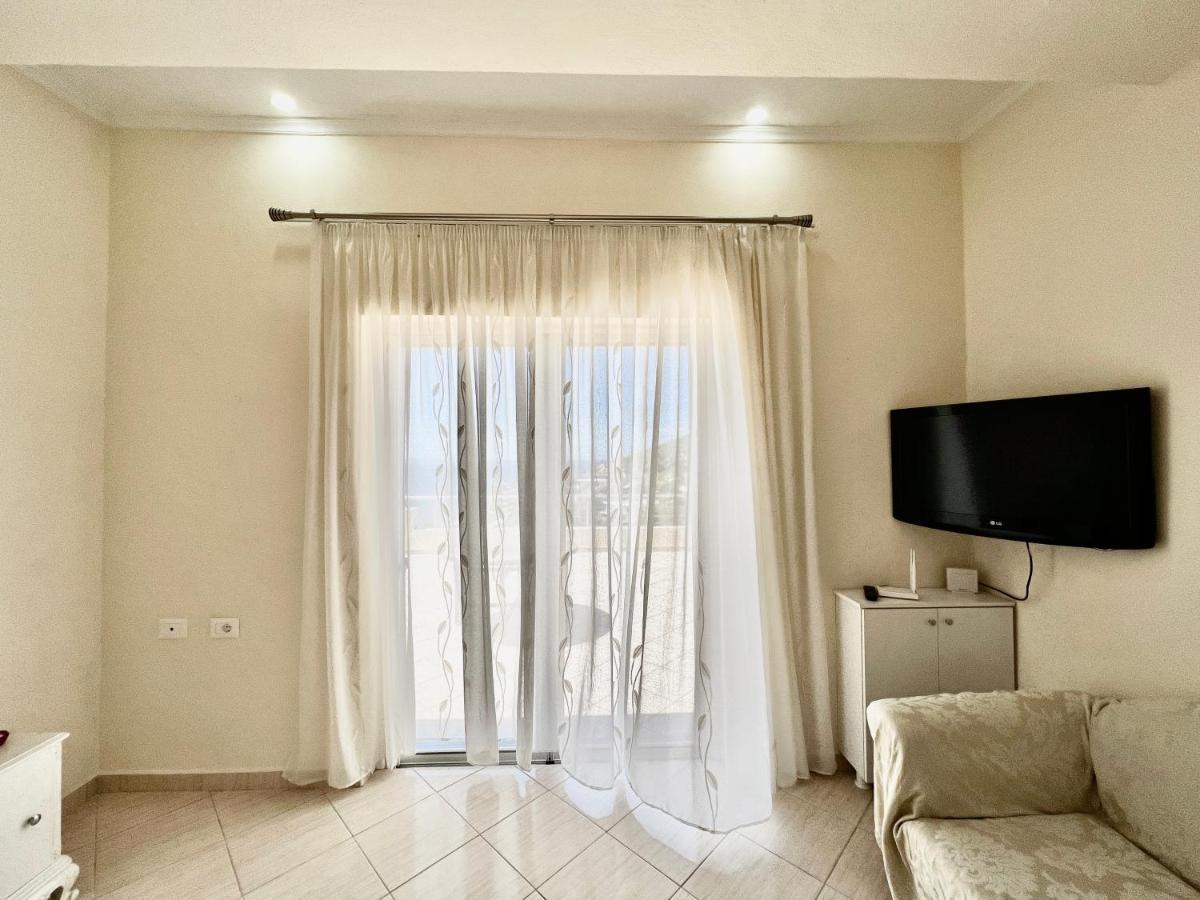 Apartmán Propery Under Renovation Sarandë Exteriér fotografie