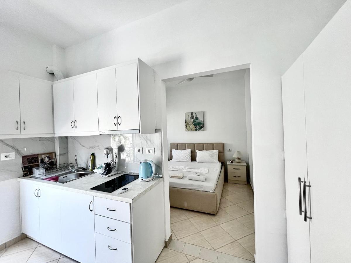 Apartmán Propery Under Renovation Sarandë Exteriér fotografie