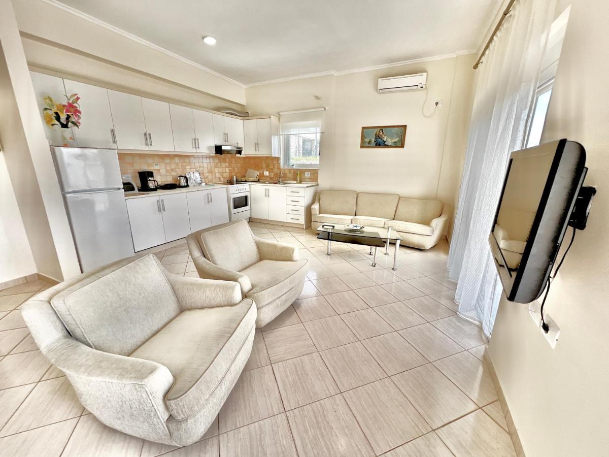Apartmán Propery Under Renovation Sarandë Exteriér fotografie